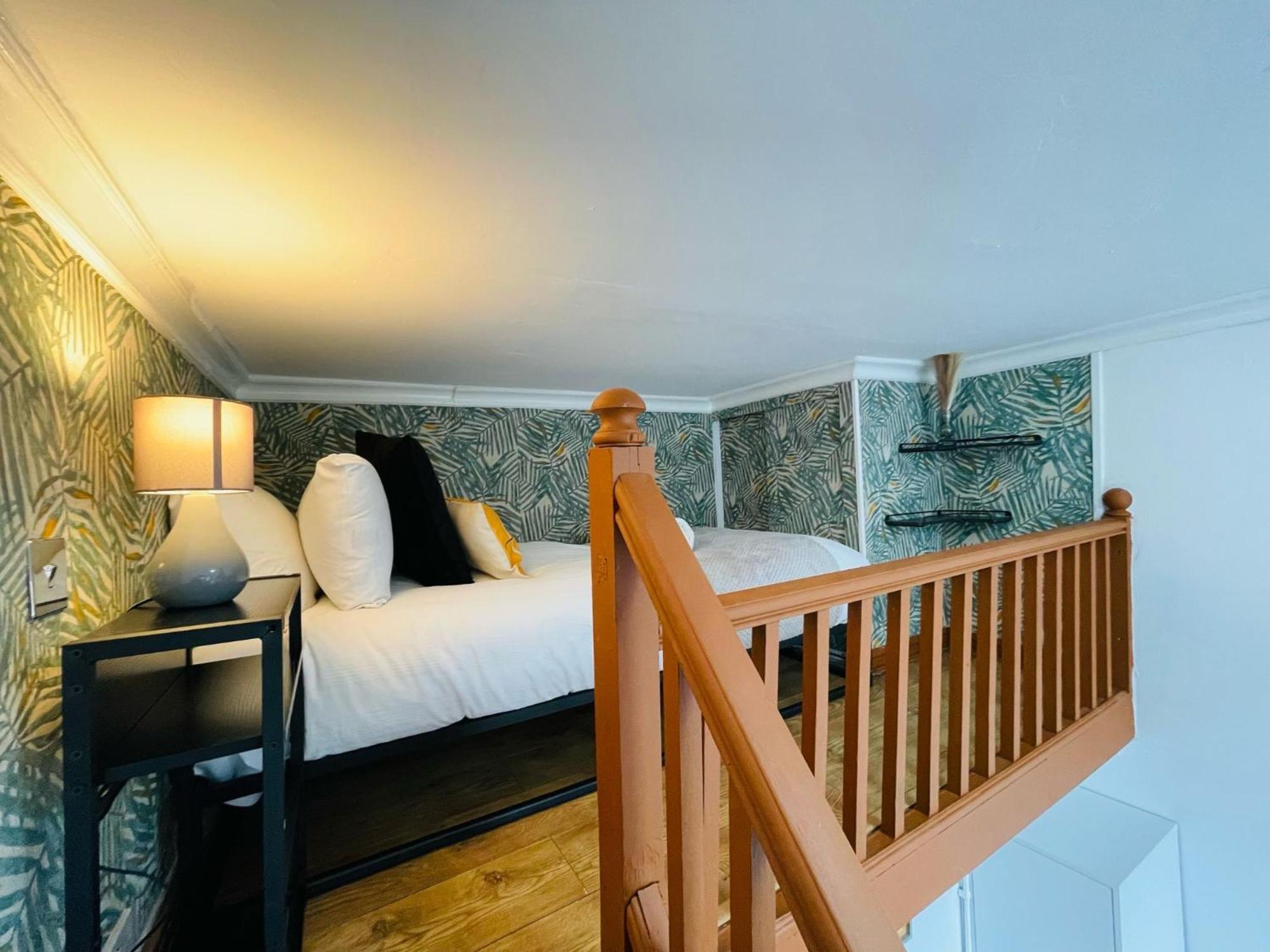 Modern Studios Queenspark London Bilik gambar