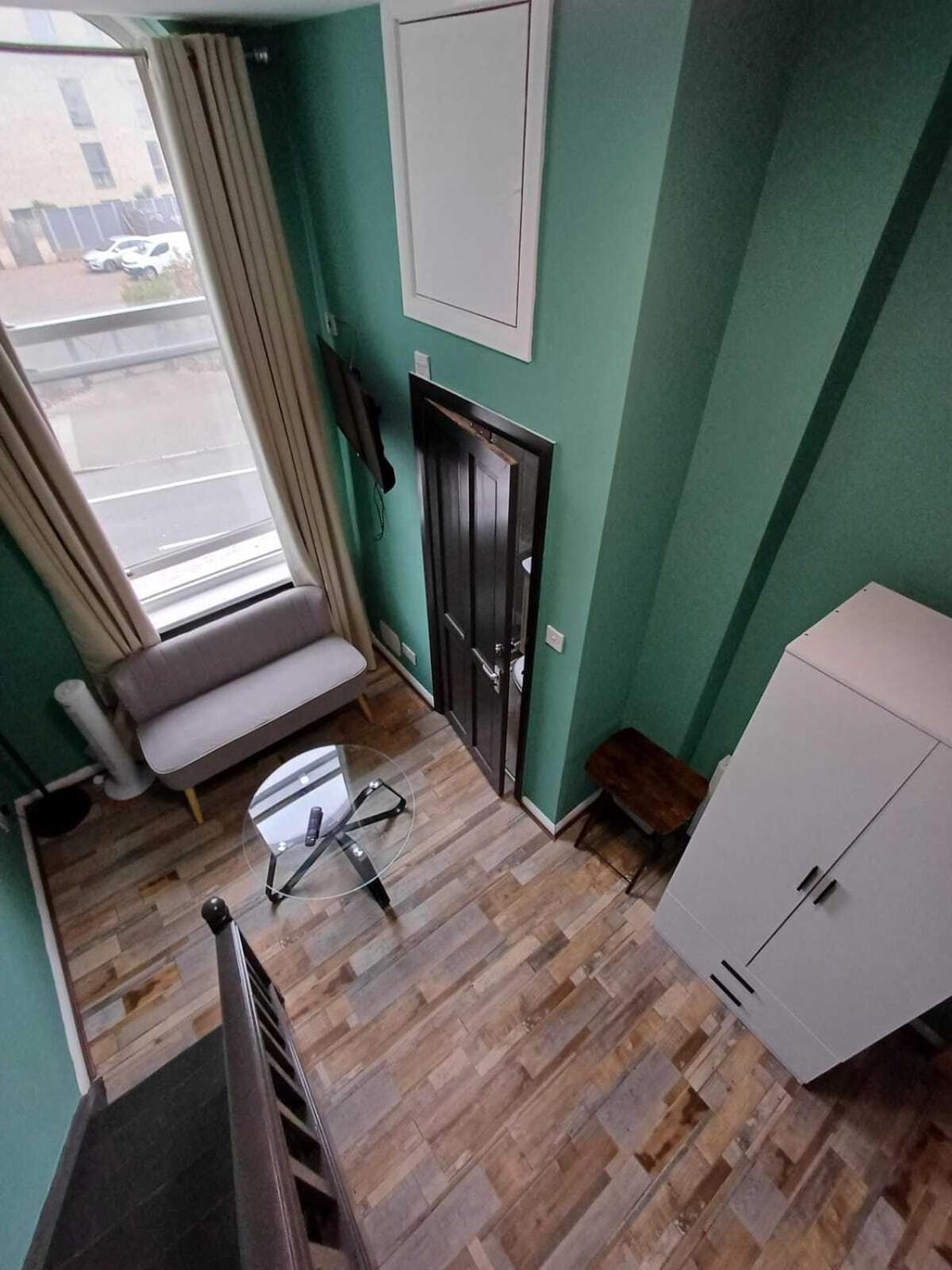 Modern Studios Queenspark London Bilik gambar