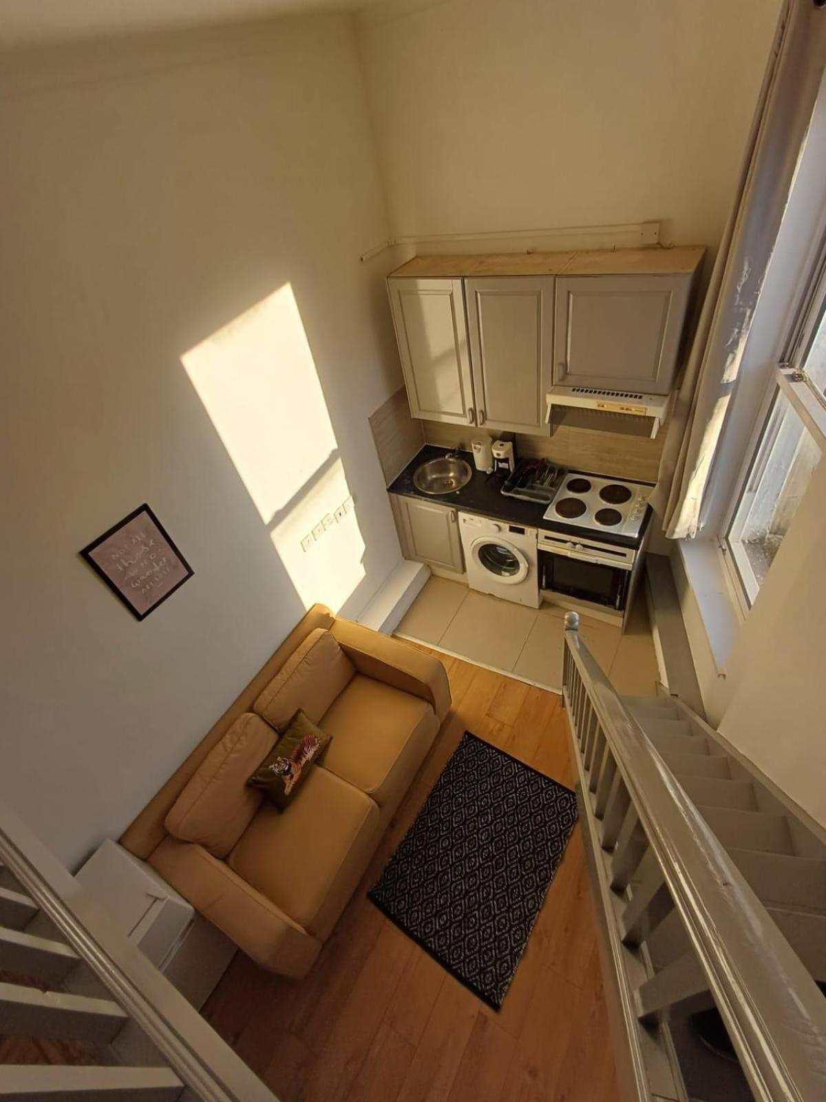 Modern Studios Queenspark London Bilik gambar